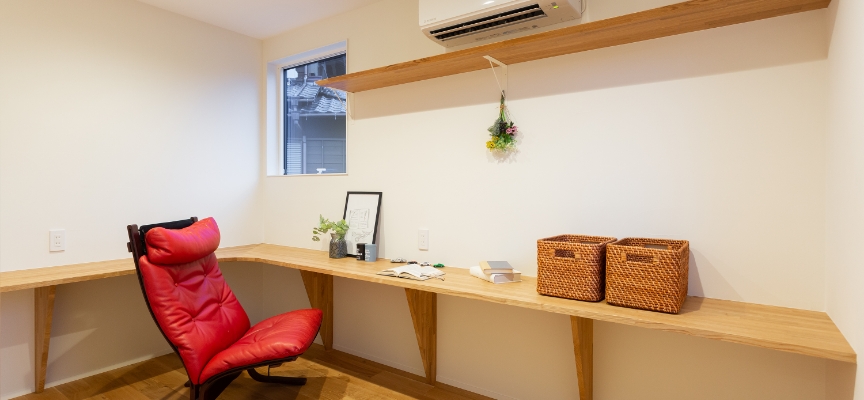 施工事例のスライド デスクの写真