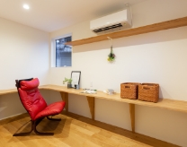 施工事例のスライド デスクの写真