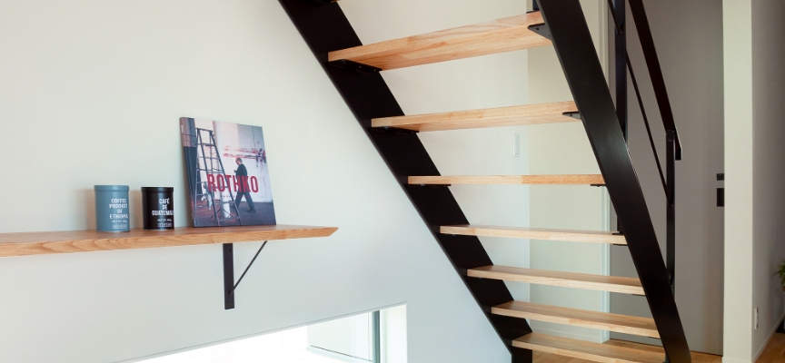 施工事例のスライド 階段の写真